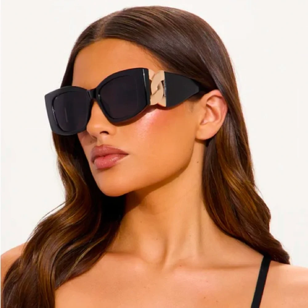 Yours Truly Sunglasses NEW 🏷️